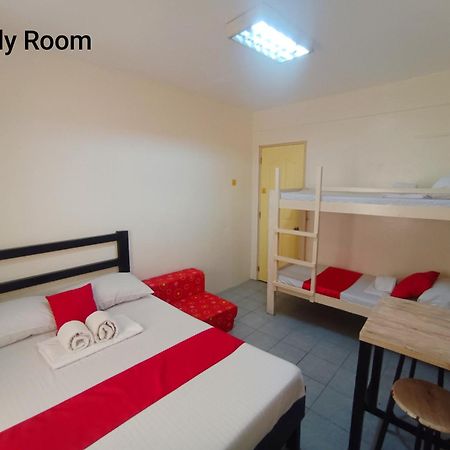 Bed And Brewhouse Sucat Bed and Breakfast Paranaque City Exteriör bild