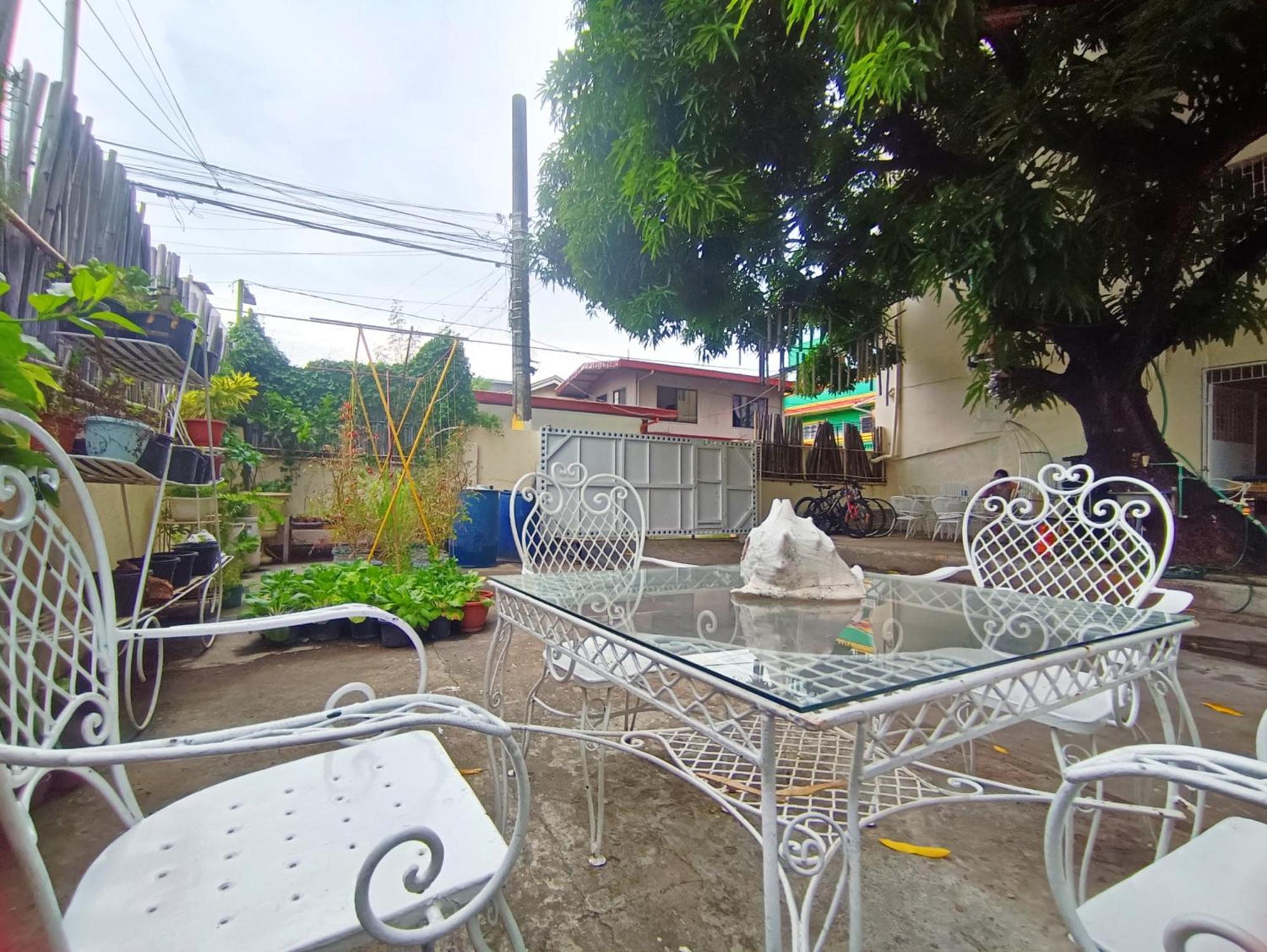 Bed And Brewhouse Sucat Bed and Breakfast Paranaque City Exteriör bild