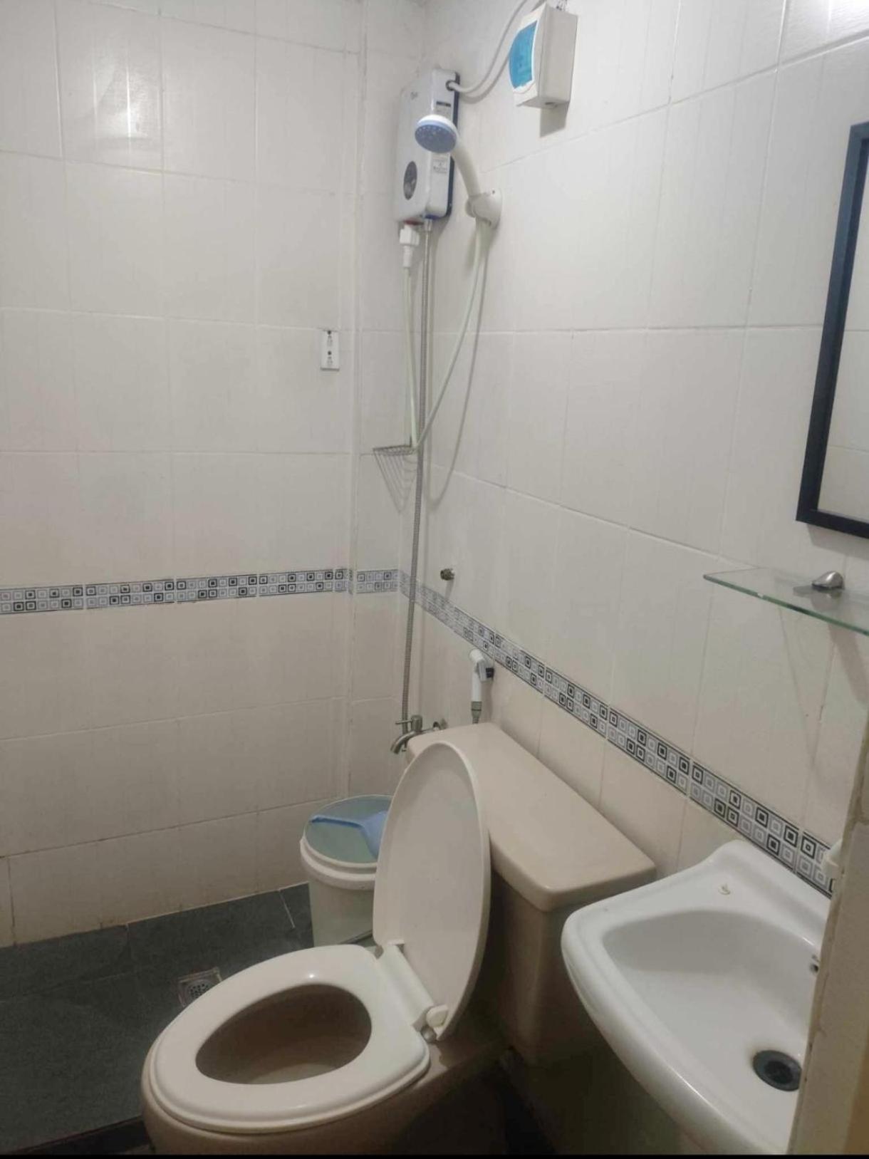Bed And Brewhouse Sucat Bed and Breakfast Paranaque City Exteriör bild